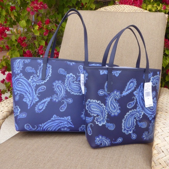 Michael Kors large ziptop tote Blue SOLD!! - Picture 6 of 7